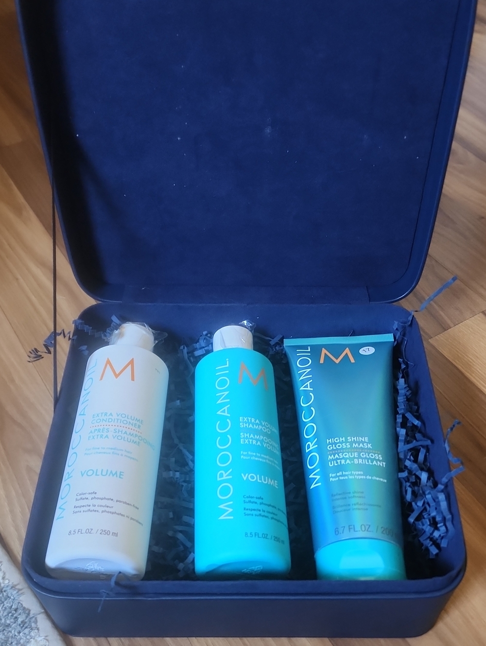 Moroccan Oil Shampoo, Conditioner And Hair Shine Mask With Case